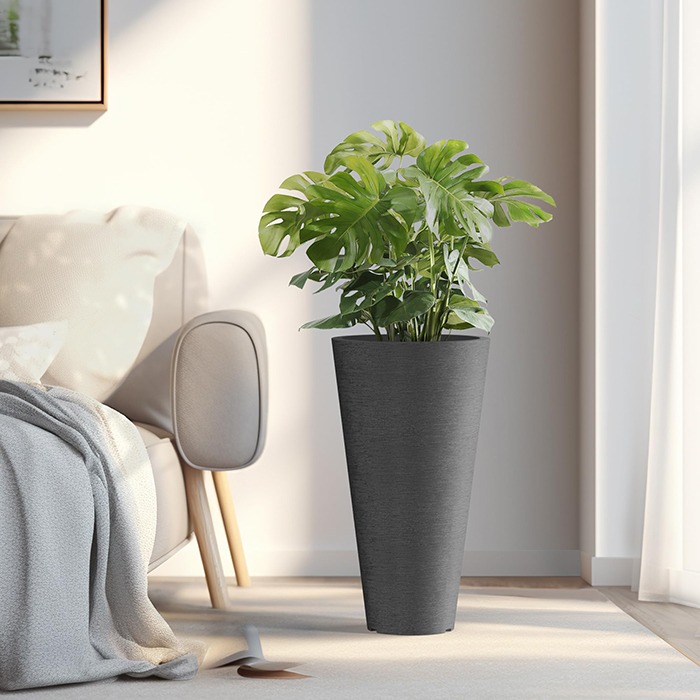 XC Garden large plastic planter